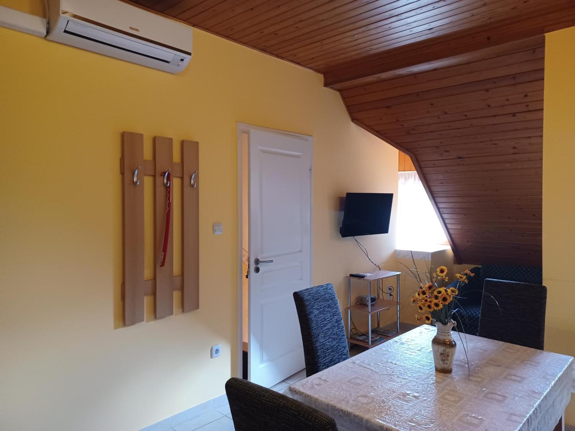 Balatongyörök Andrea Apartmanhaz מראה חיצוני תמונה