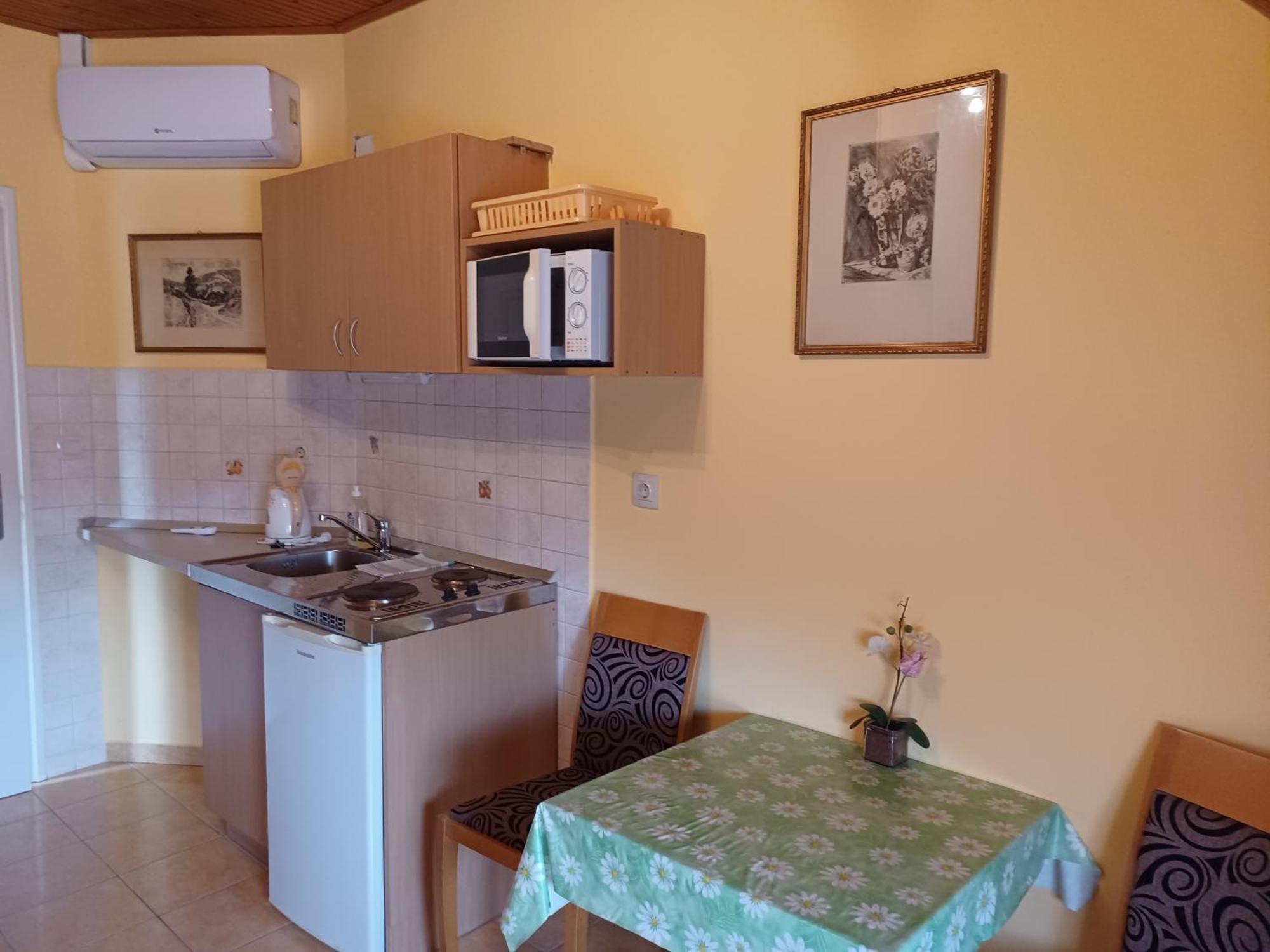 Balatongyörök Andrea Apartmanhaz מראה חיצוני תמונה