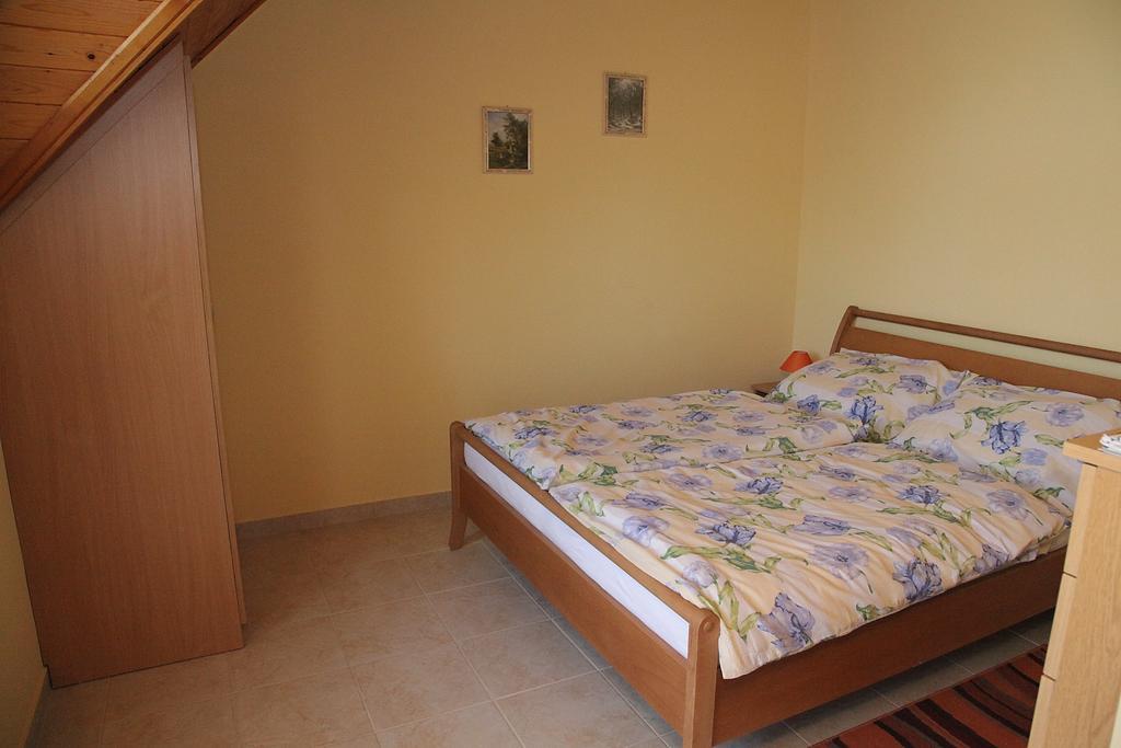 Balatongyörök Andrea Apartmanhaz מראה חיצוני תמונה
