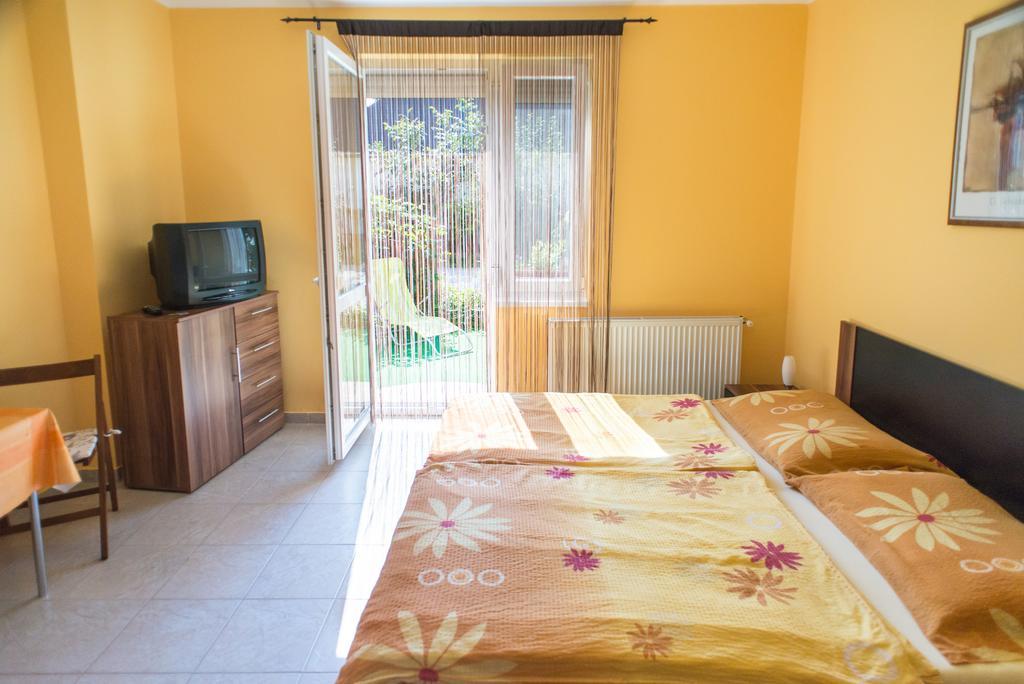Balatongyörök Andrea Apartmanhaz מראה חיצוני תמונה