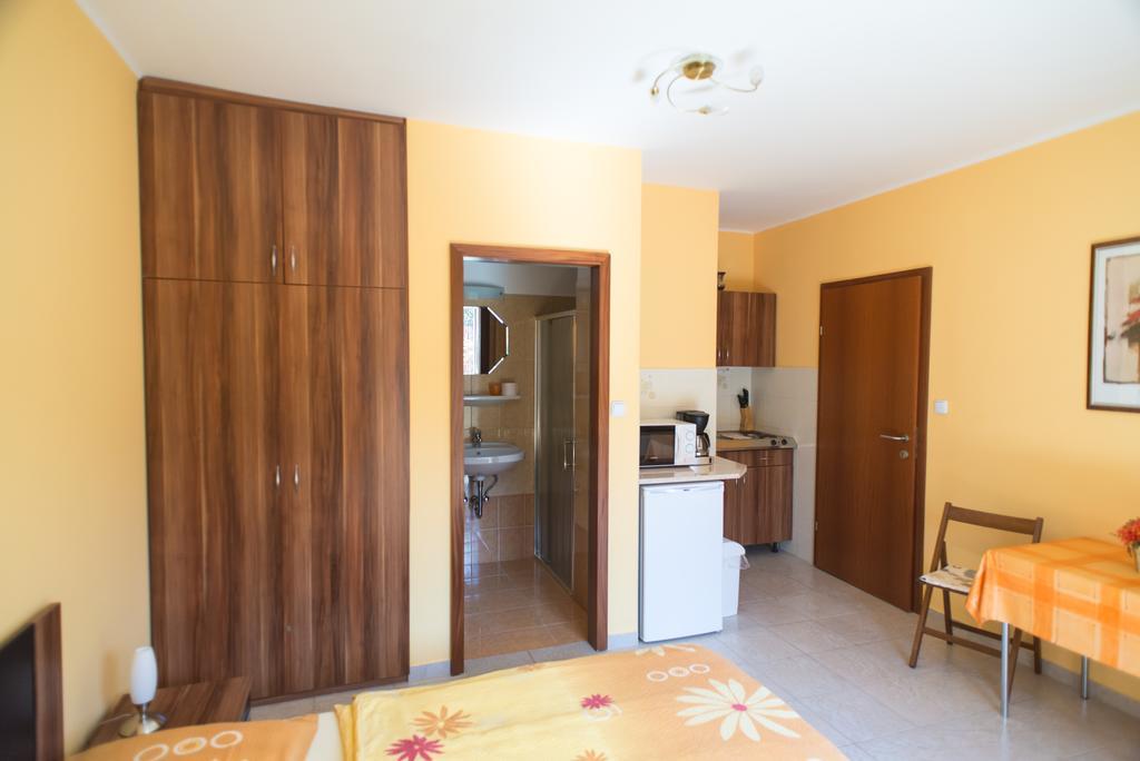 Balatongyörök Andrea Apartmanhaz מראה חיצוני תמונה