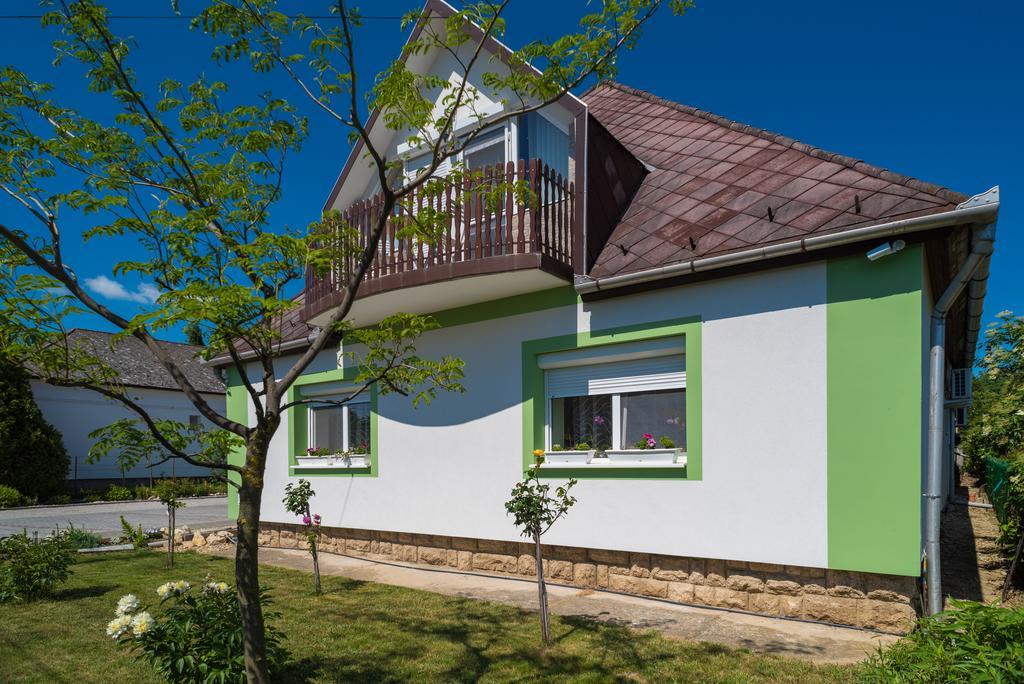 Balatongyörök Andrea Apartmanhaz מראה חיצוני תמונה