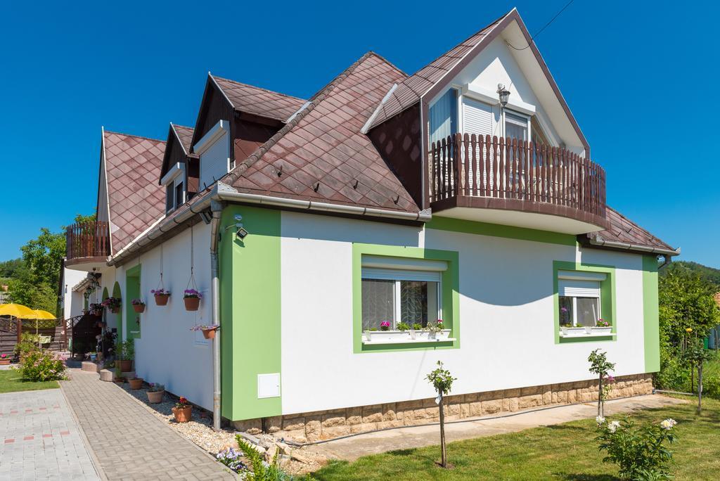 Balatongyörök Andrea Apartmanhaz מראה חיצוני תמונה